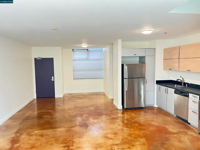 $2,695 | 6501 San Pablo Avenue, Unit 203, Oakland, CA 94608