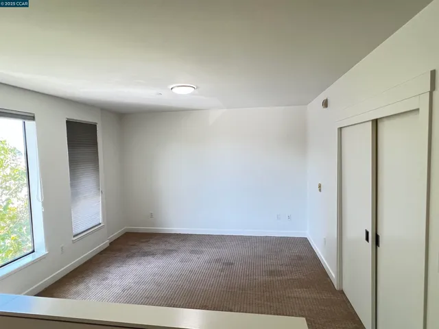 $2,695 | 6501 San Pablo Avenue, Unit 203, Oakland, CA 94608