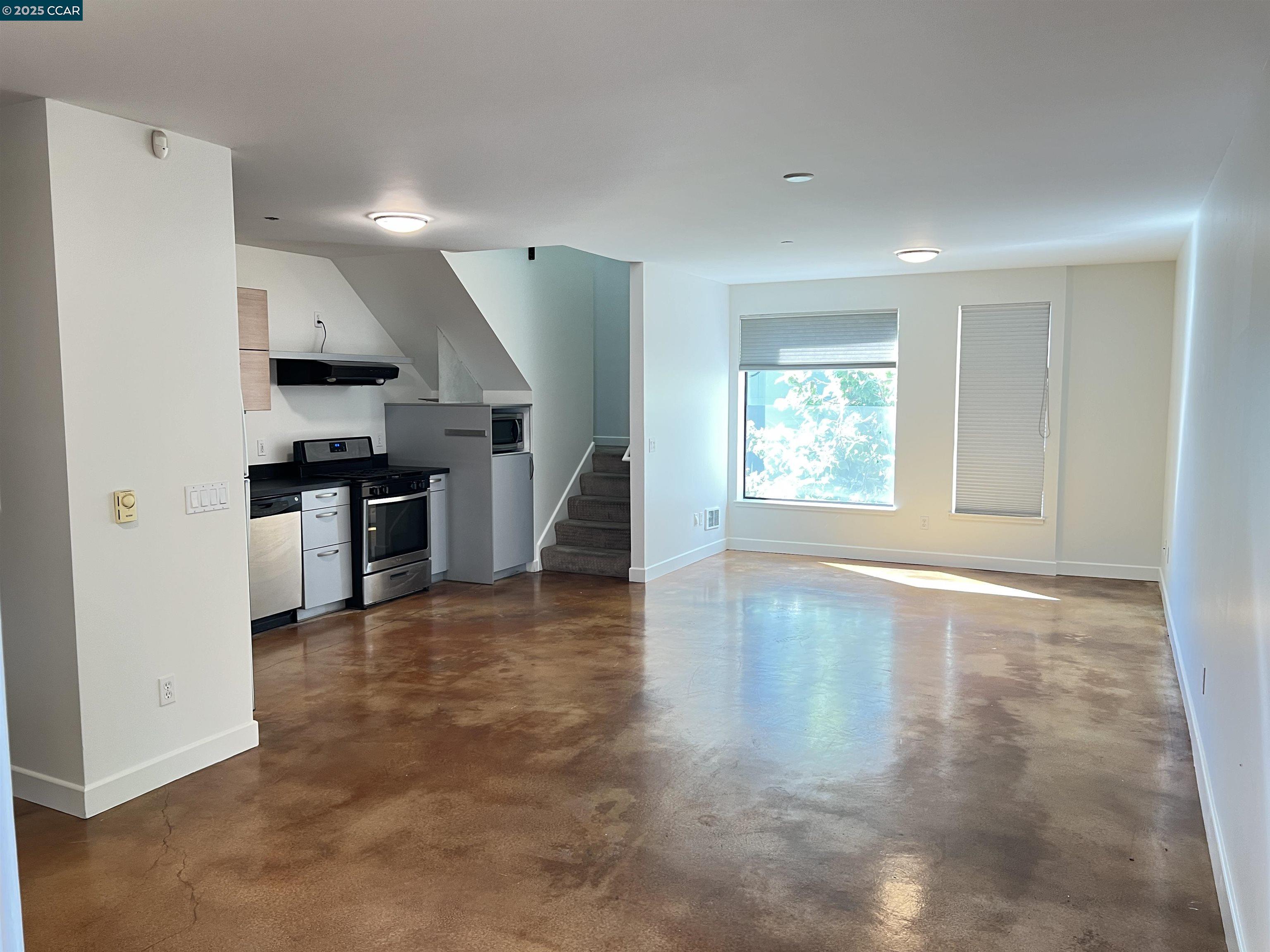 6501 San Pablo Avenue, Unit 203 Oakland, CA 94608 - Photo 10 of 20