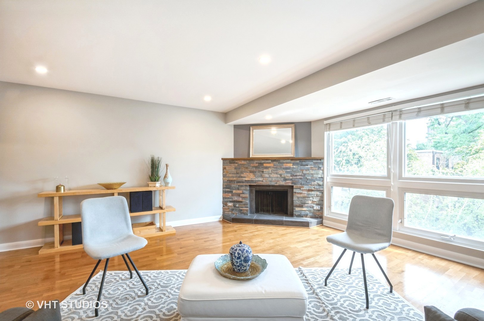 1644 North Mohawk Street, Unit B Chicago, IL 60614 - Photo 5 of 19