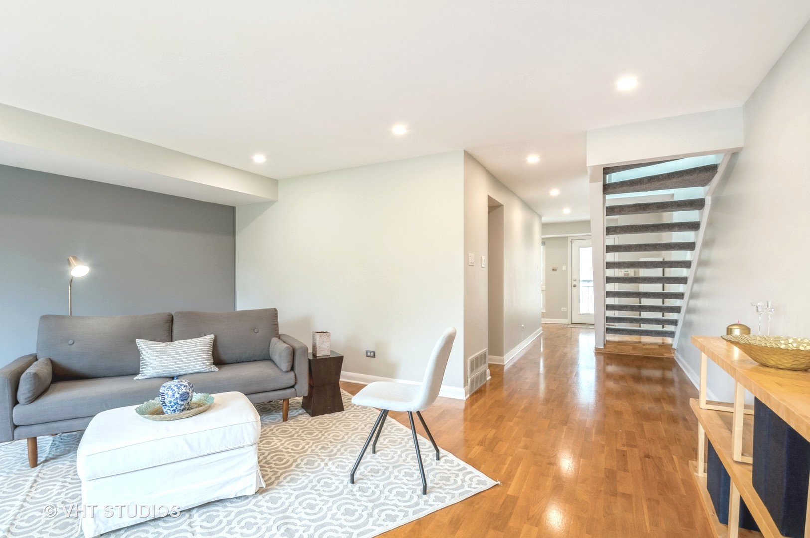 1644 North Mohawk Street, Unit B Chicago, IL 60614 - Photo 6 of 19
