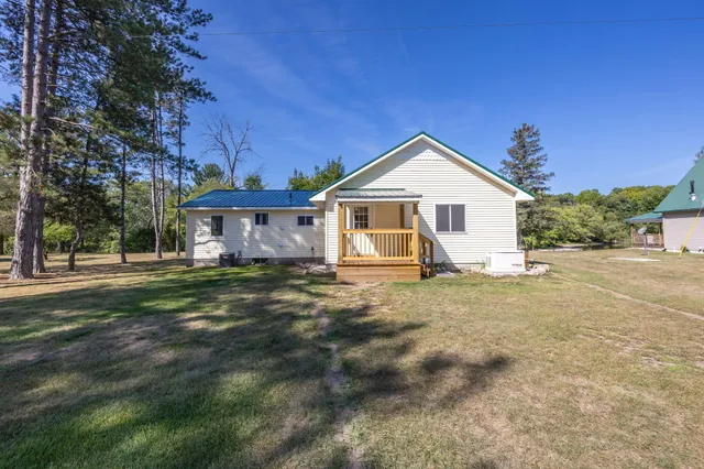 $259,900 | 6825 Riverside Road, Evart, MI 49631