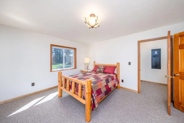 $259,900 | 6825 Riverside Road, Evart, MI 49631