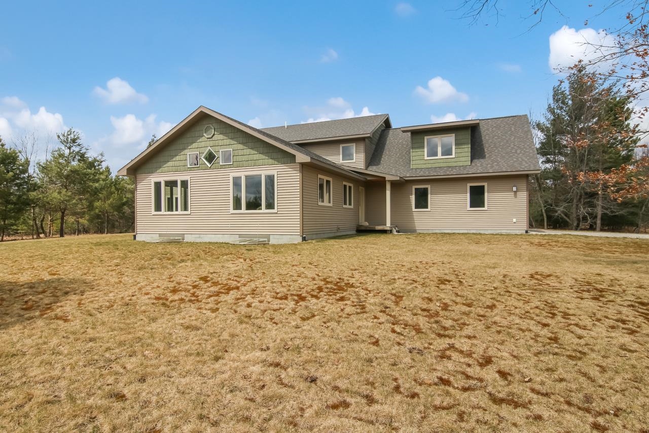 11222 Nichols Road Interlochen, MI 49643 - Photo 4 of 76 1898929-3.JPG