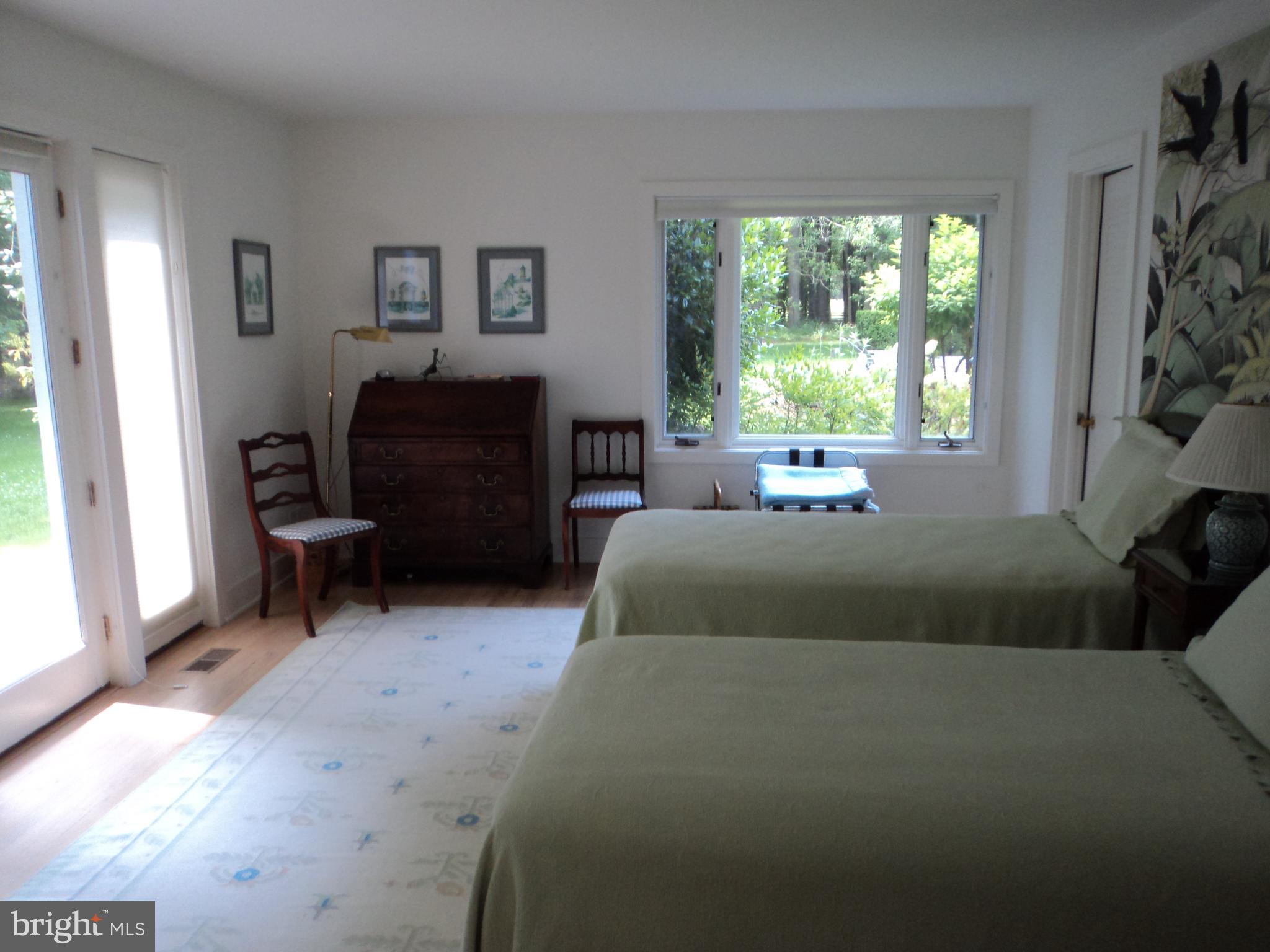 23452 Pine Point Road, Unit 23452 Bozman, MD 21612 - Photo 22 of 30 Main house guest bedroom with private bath