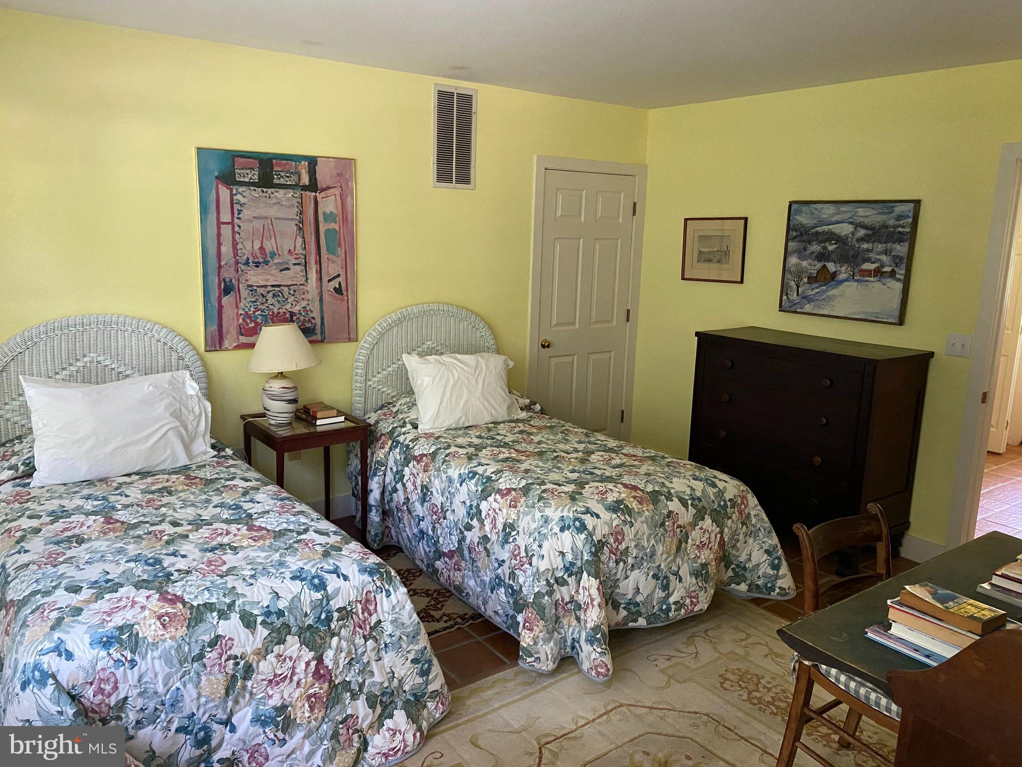 23452 Pine Point Road, Unit 23452 Bozman, MD 21612 - Photo 28 of 30 guest house cheery beedroom