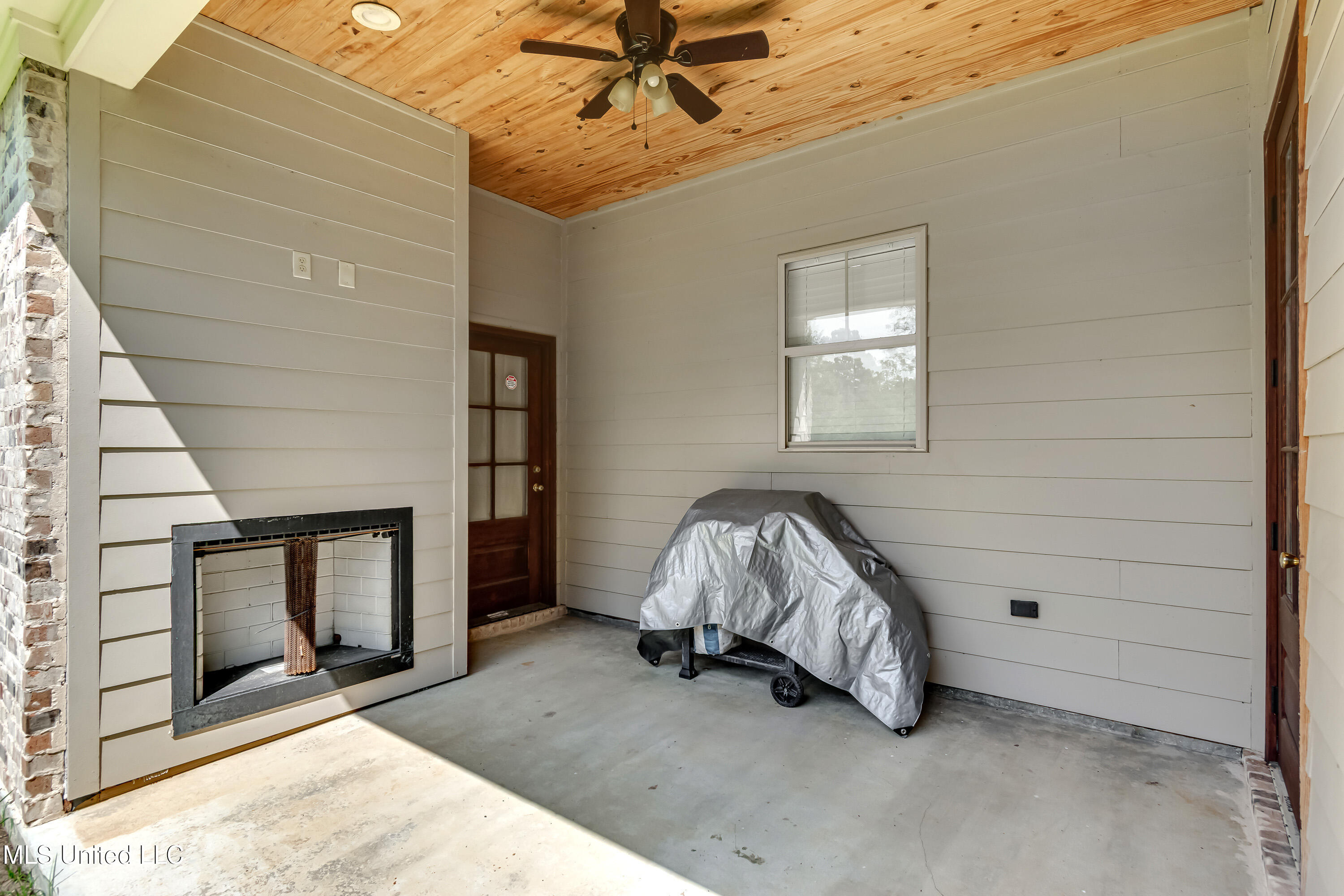 3926 Highway 80 Brandon, MS 39042 - Photo 12 of 68 3926 US 80-13