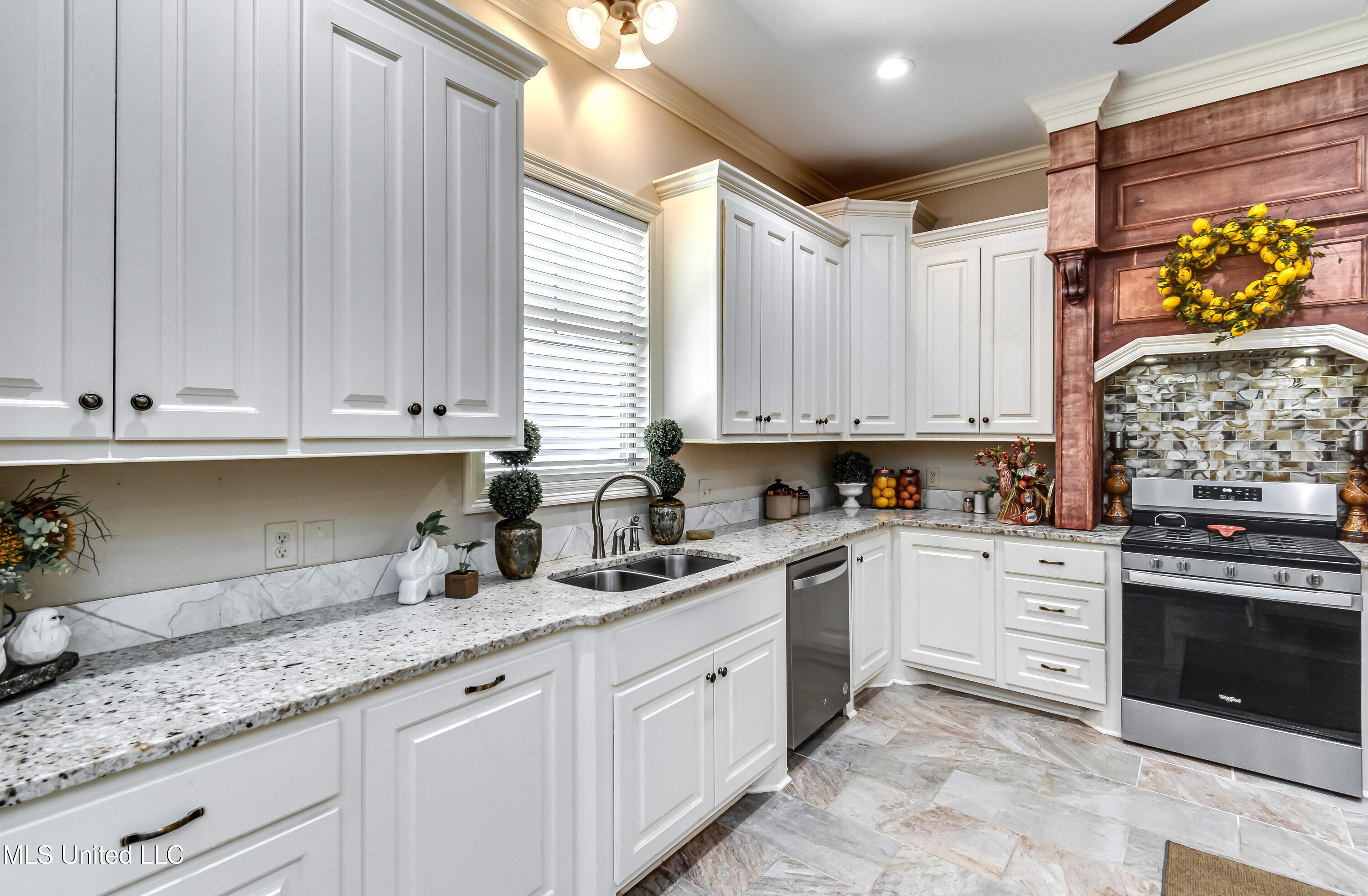 3926 Highway 80 Brandon, MS 39042 - Photo 29 of 68 3926 US 80-30