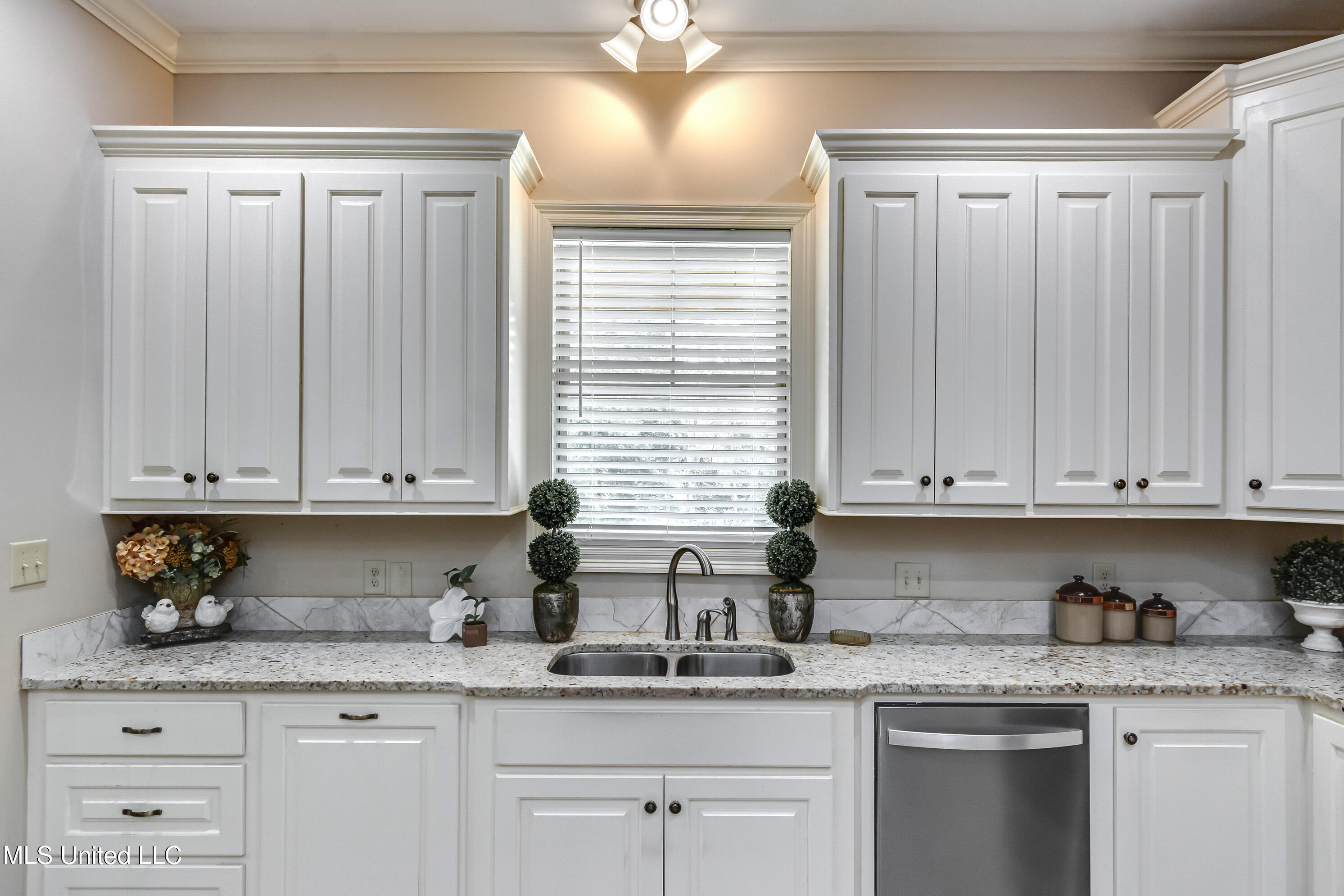 3926 Highway 80 Brandon, MS 39042 - Photo 30 of 68 3926 US 80-31