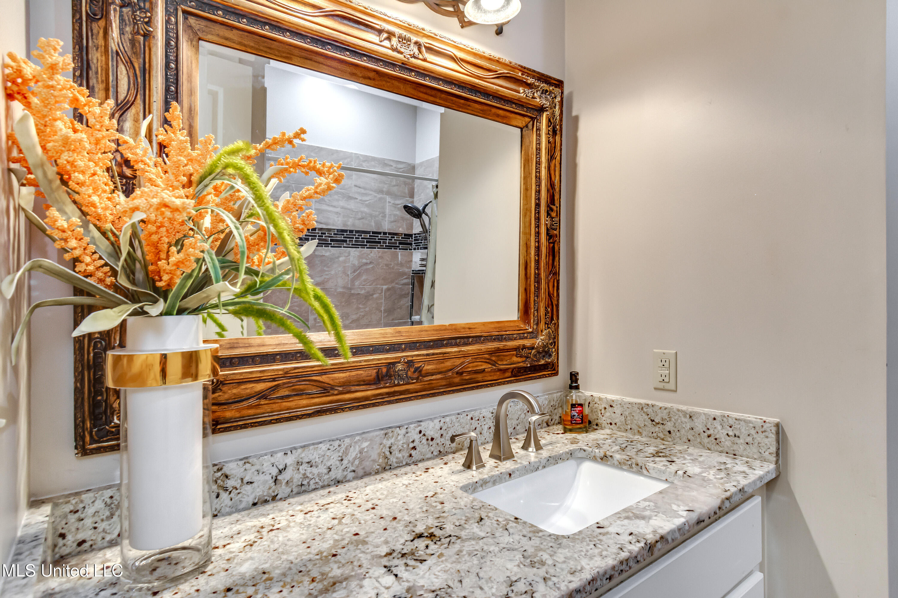 3926 Highway 80 Brandon, MS 39042 - Photo 38 of 68 3926 US 80-39