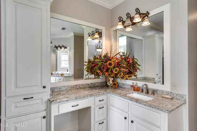 $499,800 | 3926 Highway 80, Brandon, MS 39042