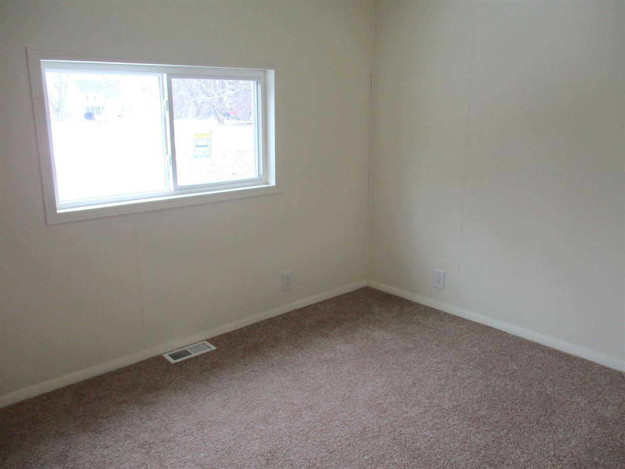 7544 South Durand Road Durand, MI 48429 - Photo 13 of 29