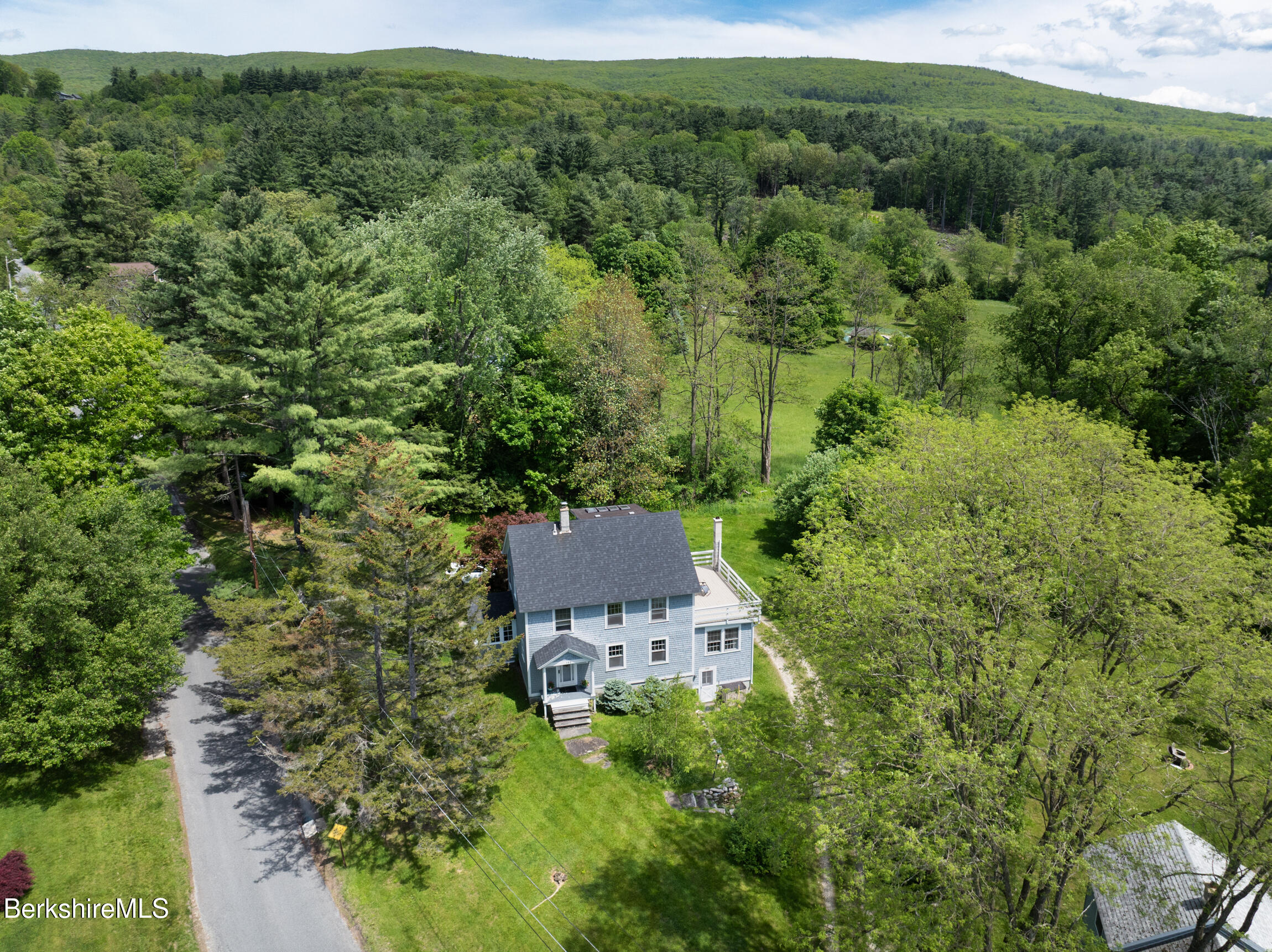 132 White Oaks Road Williamstown, MA 01267 - Photo 3 of 42 132-White-Oaks-2