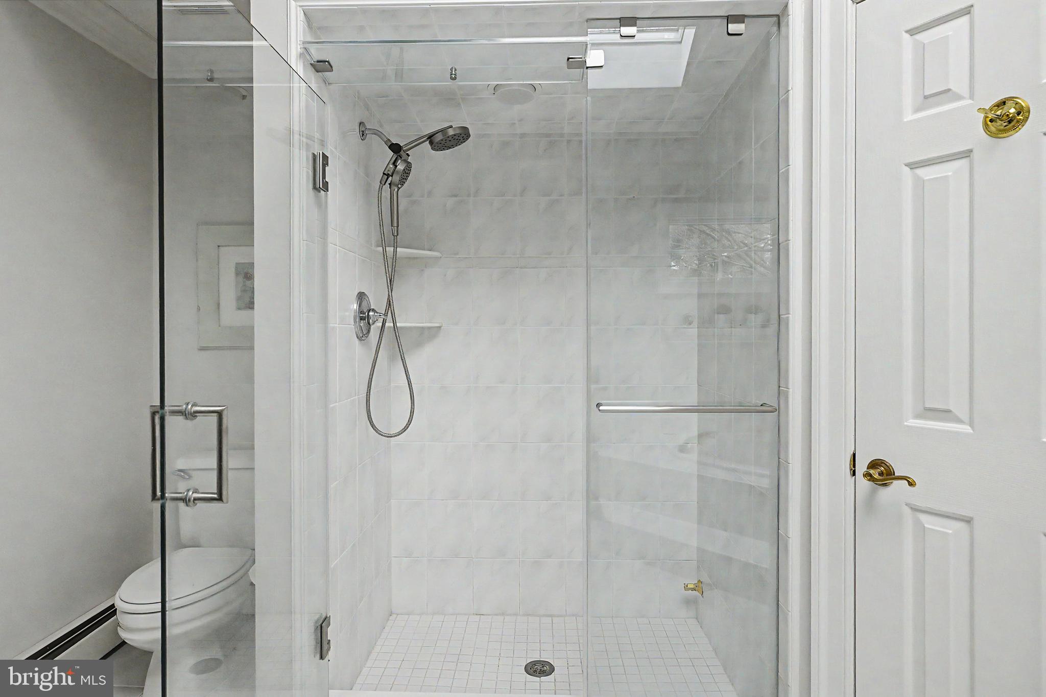 2047 Shearer Road Lansdale, PA 19446 - Photo 28 of 51 Primary Bathroom