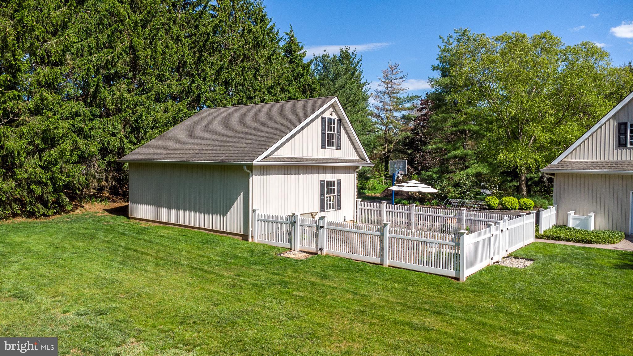 2047 Shearer Road Lansdale, PA 19446 - Photo 48 of 51 Detached Garage Back and Garden