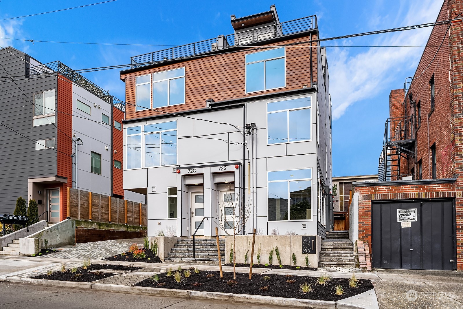 720 North Allen Place Seattle, WA 98103 - Photo 3 of 17 Gallery Image 3