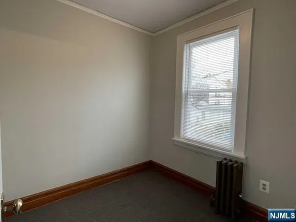 $1,850 | 41 Windsor Street, Unit 2, Kearny, NJ 07032