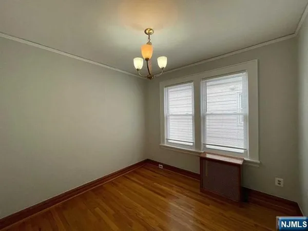 $1,850 | 41 Windsor Street, Unit 2, Kearny, NJ 07032