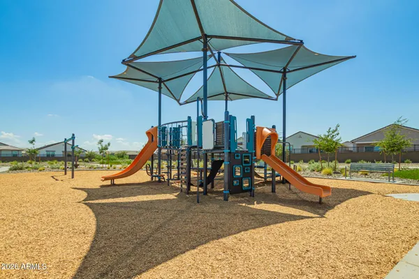 a view of back yard of the house