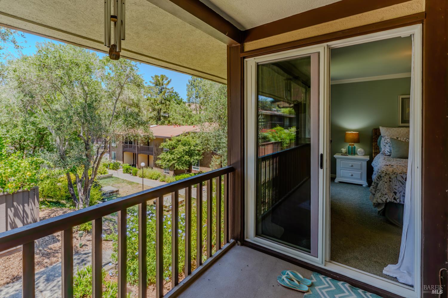 112 Surrey Lane San Rafael, CA 94903 - Photo 11 of 29