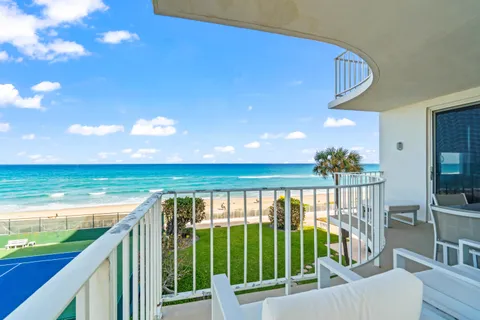 $2,295,000 | 2295 South Ocean Boulevard, Unit 425, Palm Beach, FL 33480