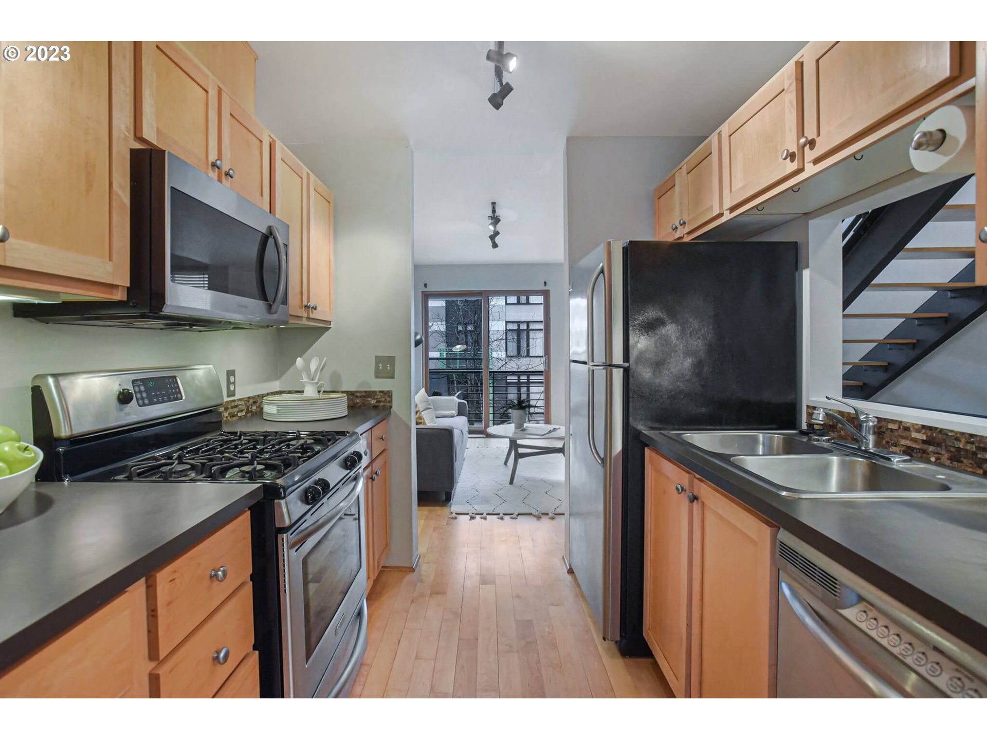 5839 Northeast Center Commons Way Portland, OR 97213 - Photo 13 of 28 Gallery Image 13
