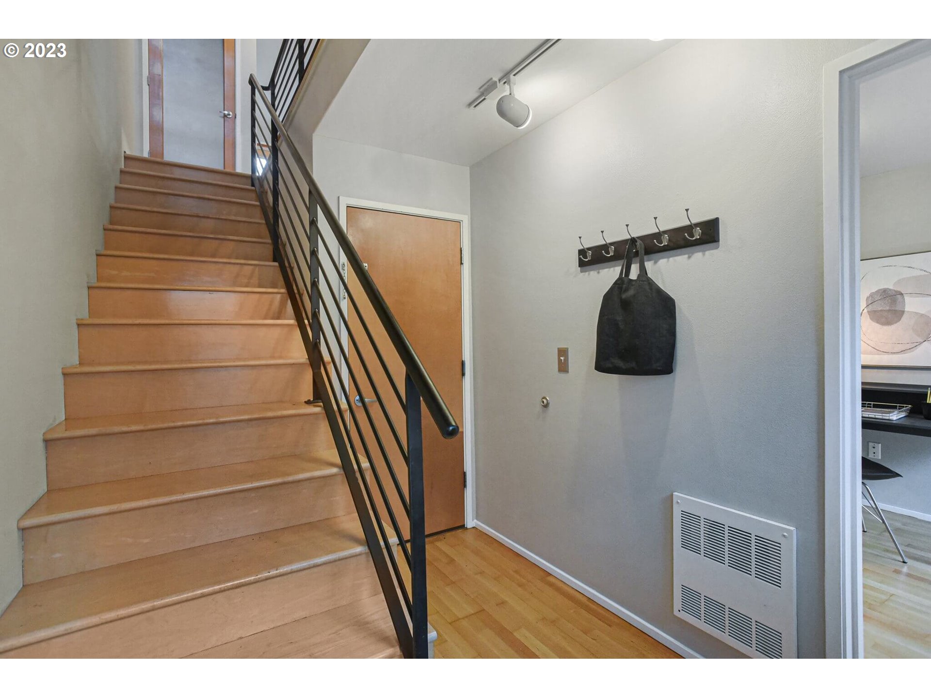 5839 Northeast Center Commons Way Portland, OR 97213 - Photo 4 of 28 Gallery Image 4