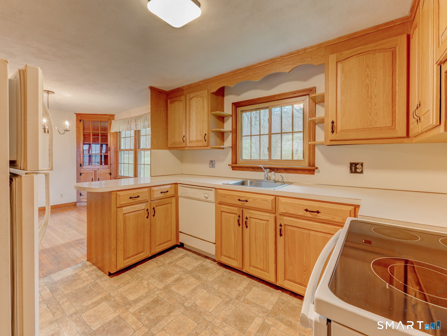 141 Parker Road Somers, CT 06071 - Photo 11 of 38