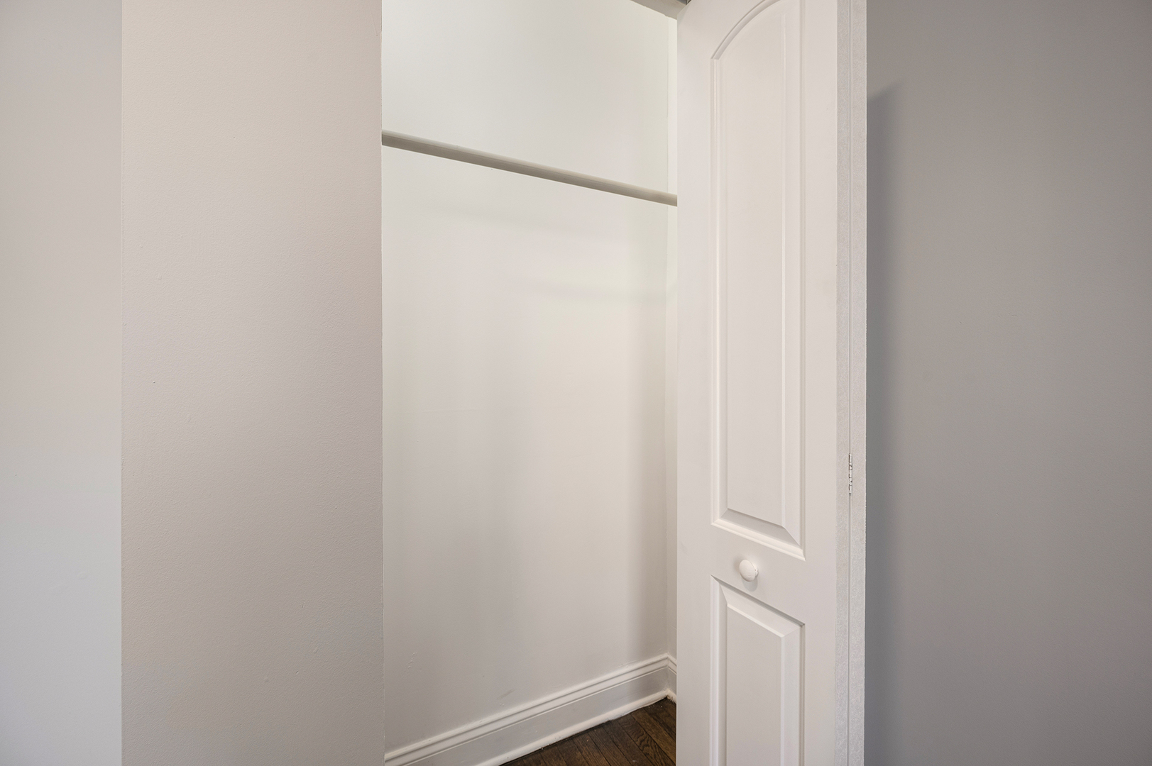 2437 East 74th Street, Unit 3W Chicago, IL 60649 - Photo 10 of 18