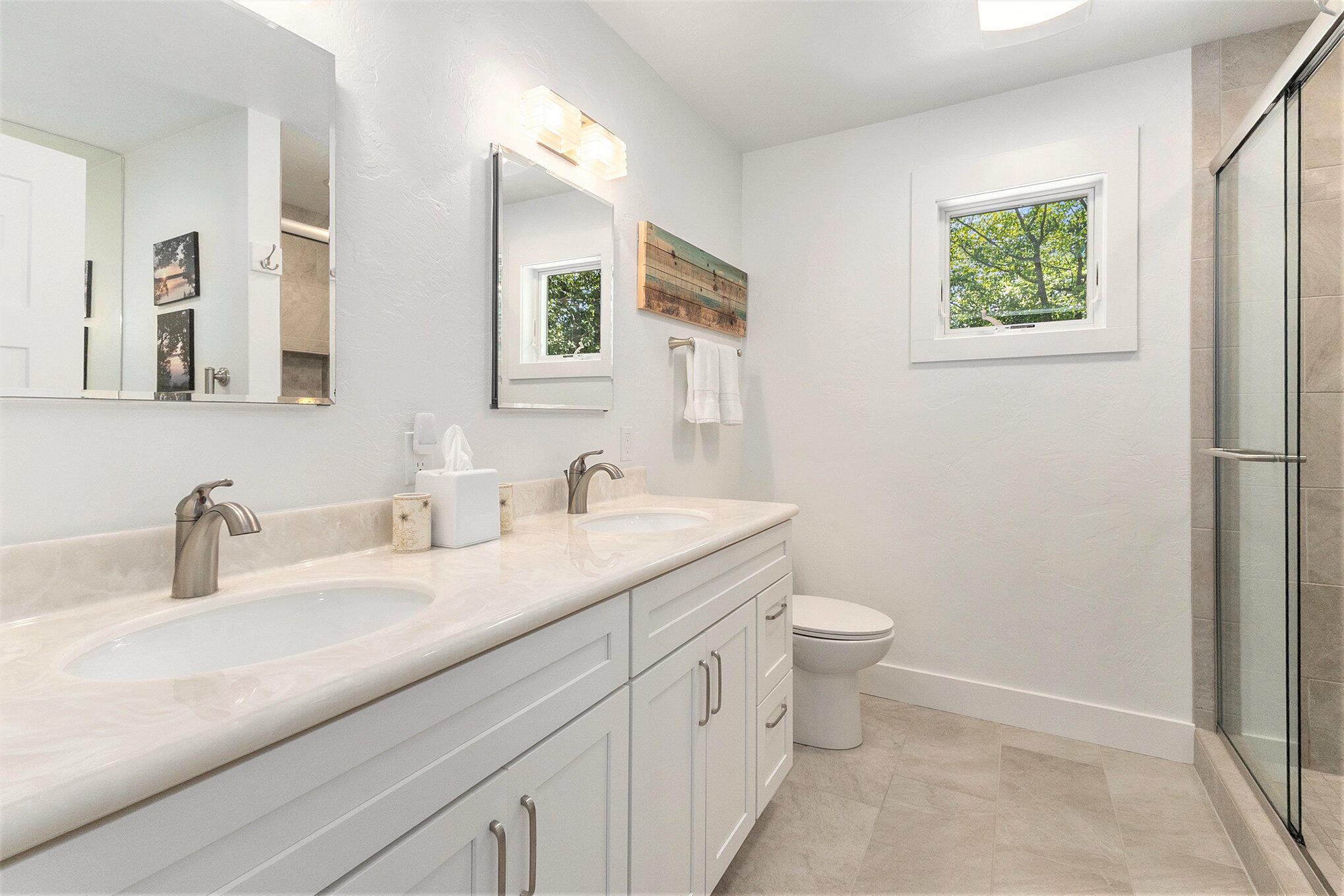 2918 Piney Ridge Road Ludington, MI 49431 - Photo 23 of 59 Primary Bathroom