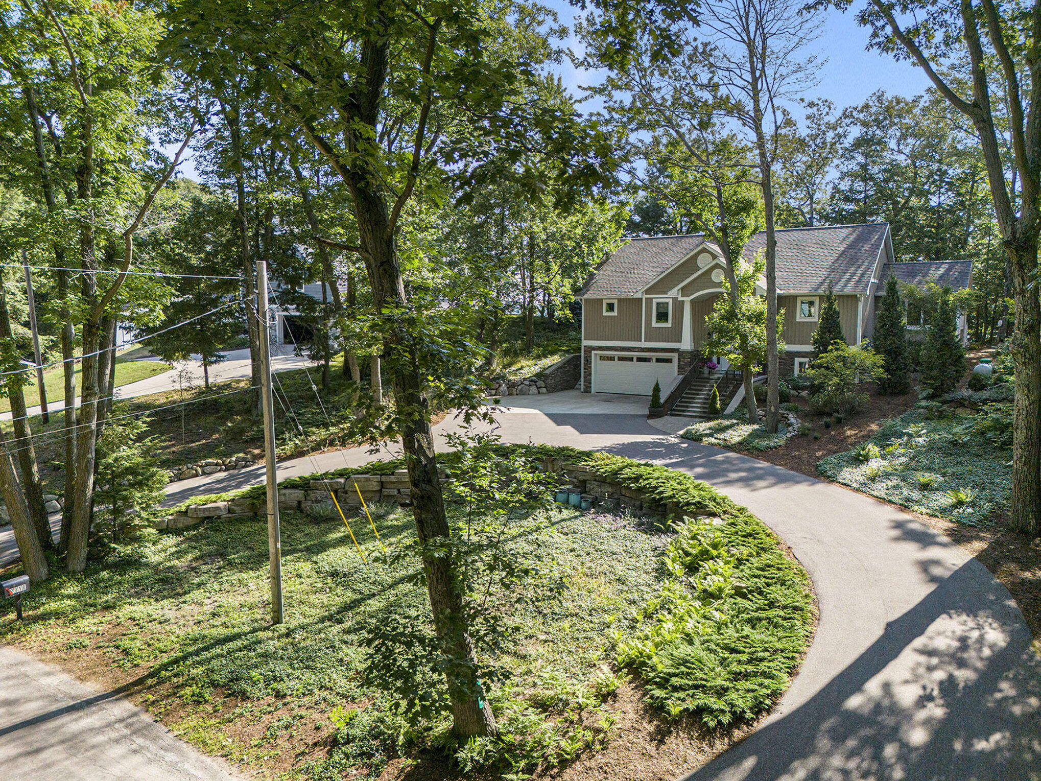 Wooded Setting, Circle Drive