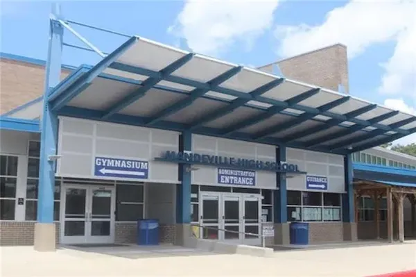 $310,000 | 220 Chestnut Street, Mandeville, LA 70471