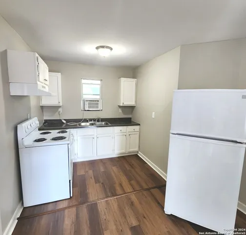 $965 | 924 West Kings Highway, Unit 3, San Antonio, TX 78201