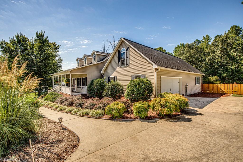 324 Ridge Drive Lexington, NC 27295 - Photo 3 of 49 Gallery Image 3