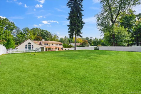 $2,399,000 | 23 Wildwood Lane, Greenvale, NY 11548