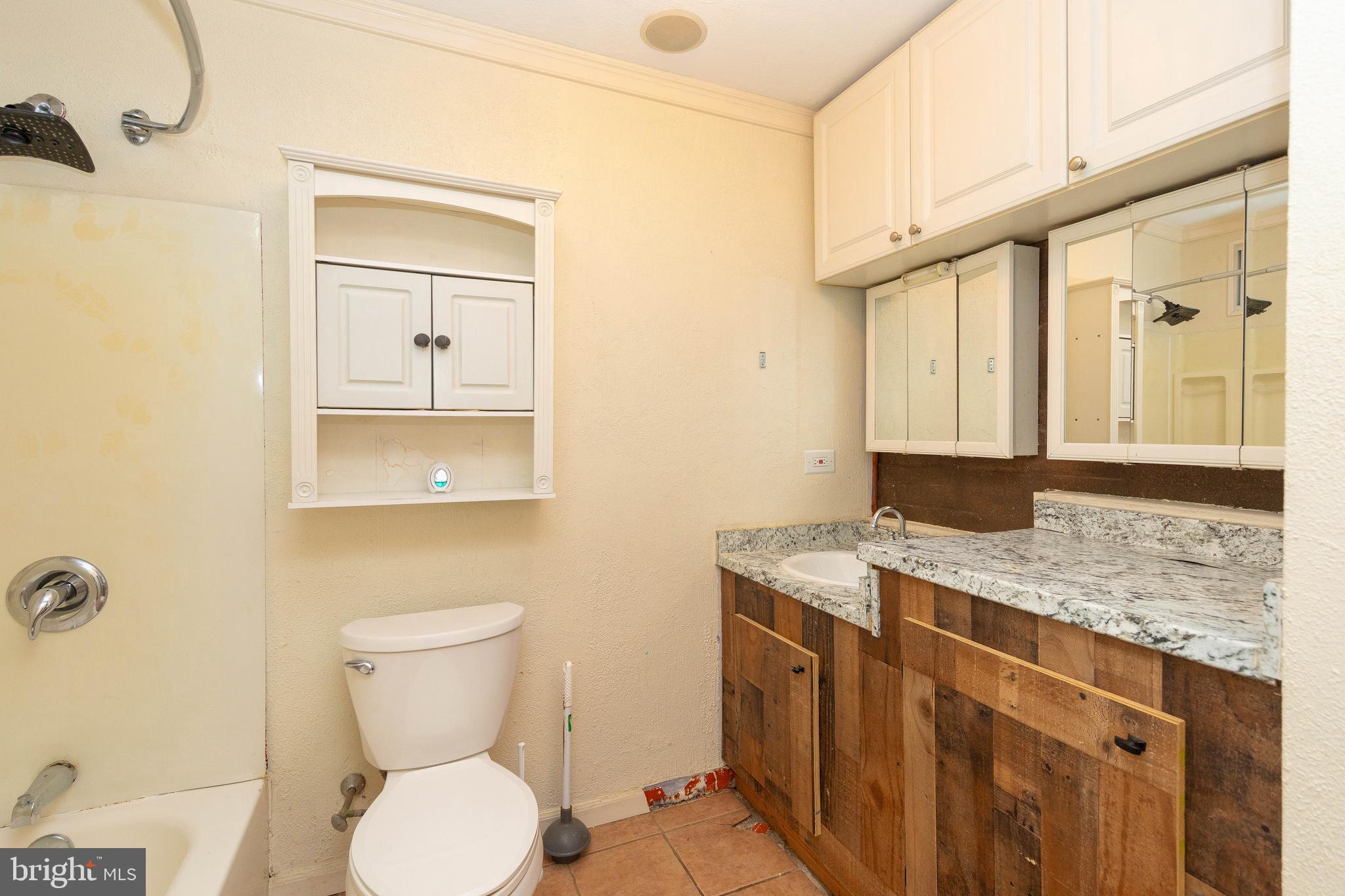 15 Inwood Road Levittown, PA 19057 - Photo 15 of 30 Gallery Image 15