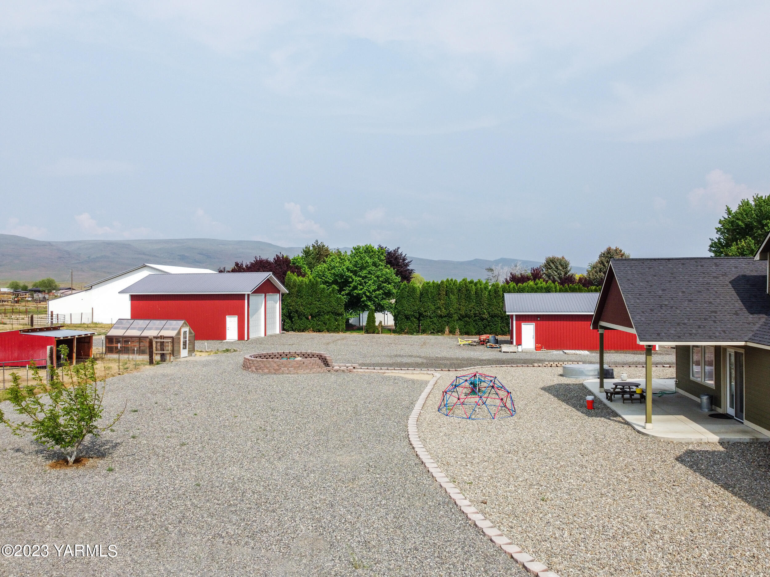 245 West Huntzinger Road Selah, WA 98942 - Photo 42 of 54 an outdoor space with seating