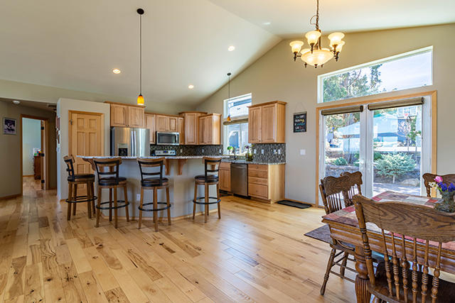 21175 Southwest Gift Road Bend, OR 97703 - Photo 3 of 26 Image3_Dining_Kitchen