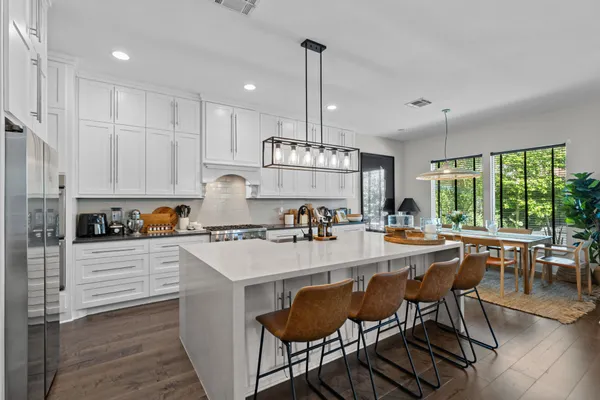 $11,000 | 2518 Southgate Boulevard, Houston, TX 77030