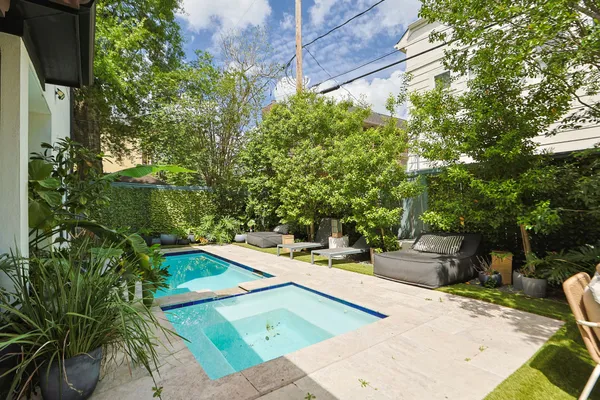 $11,000 | 2518 Southgate Boulevard, Houston, TX 77030