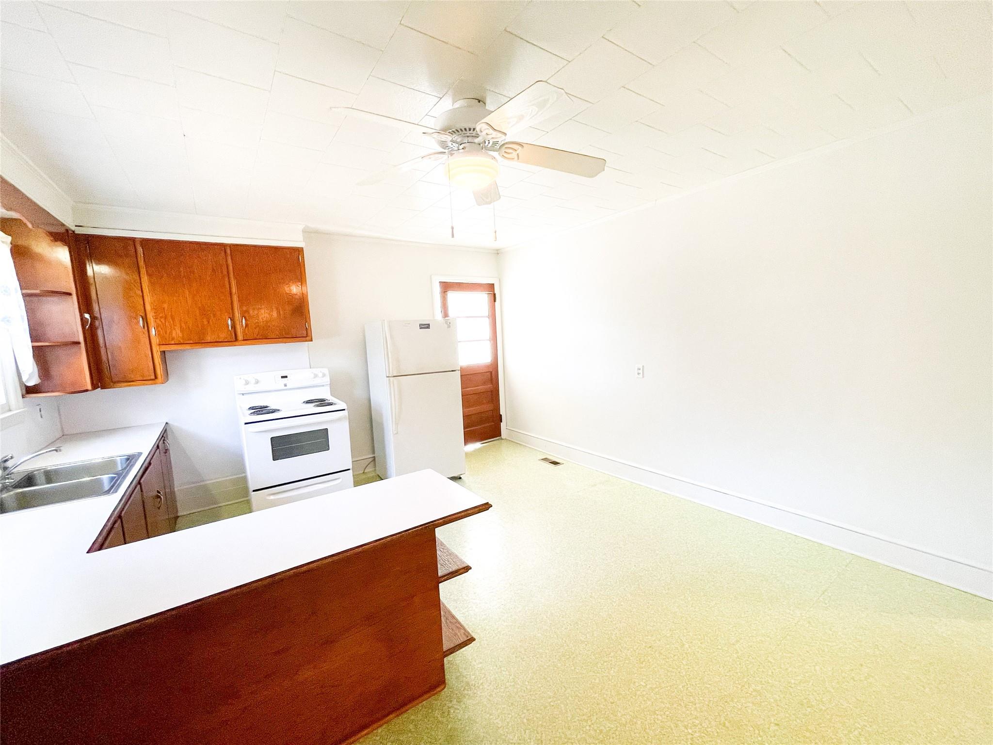891 Hoffman Road Lincolnton, NC 28092 - Photo 9 of 15 Gallery Image 9