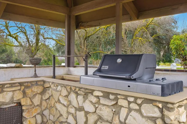 $689,000 | Undisclosed Address, Bakersfield, CA 93308