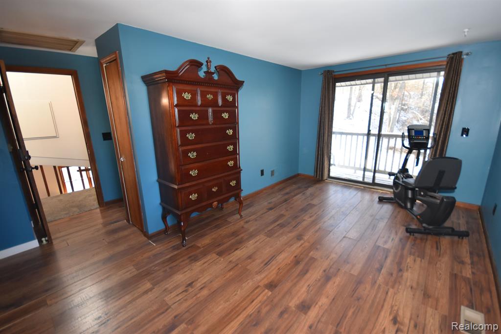 9417 Mabley Hill Road Fenton, MI 48430 - Photo 16 of 22