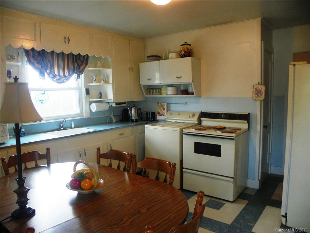 754 Jupiter Road Weaverville, NC 28787 - Photo 5 of 34 Gallery Image 5