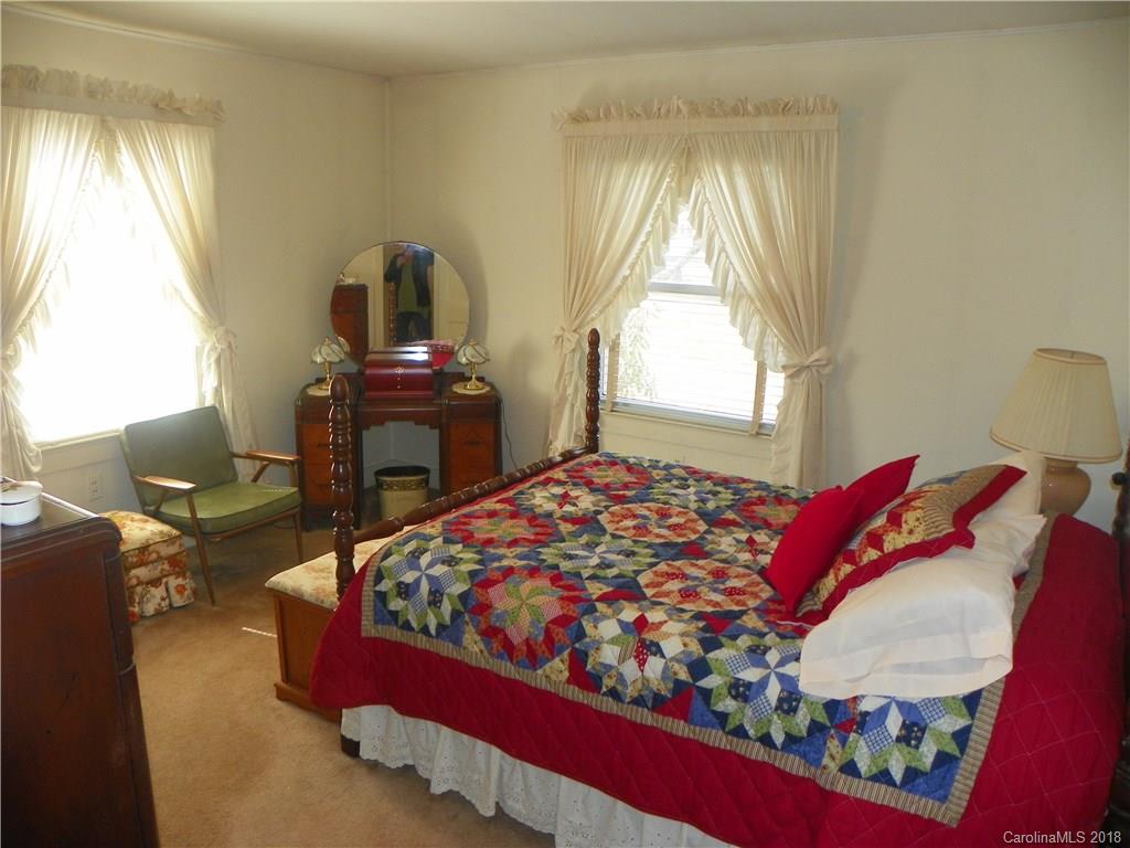 754 Jupiter Road Weaverville, NC 28787 - Photo 9 of 34 Gallery Image 9