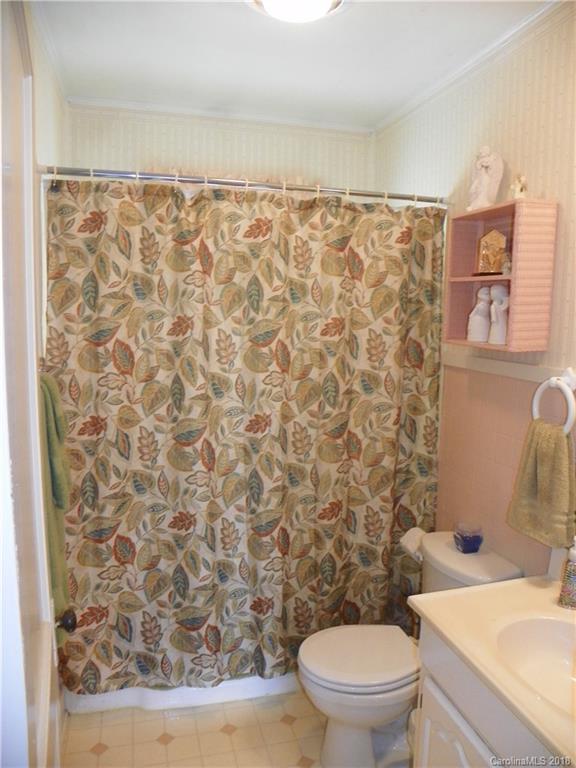 754 Jupiter Road Weaverville, NC 28787 - Photo 10 of 34 Gallery Image 10