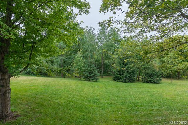 4570 Crooked Lake Road Howell, MI 48843 - Photo 11 of 86 Gallery Image 11