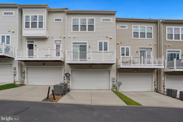 $3,040 | 505 Jurgensen Place, Hyattsville, MD 20785