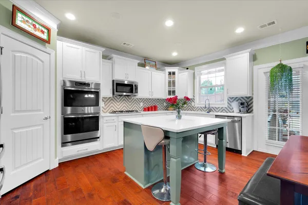 $569,900 | 54 Wood Hollow Circle, Greer, SC 29650