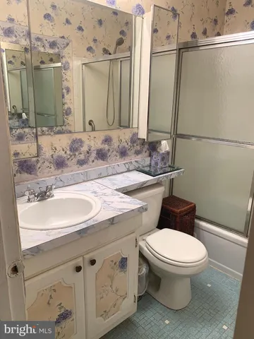 $225,000 | 5200 Hilltop Drive, Unit S8, Brookhaven, PA 19015